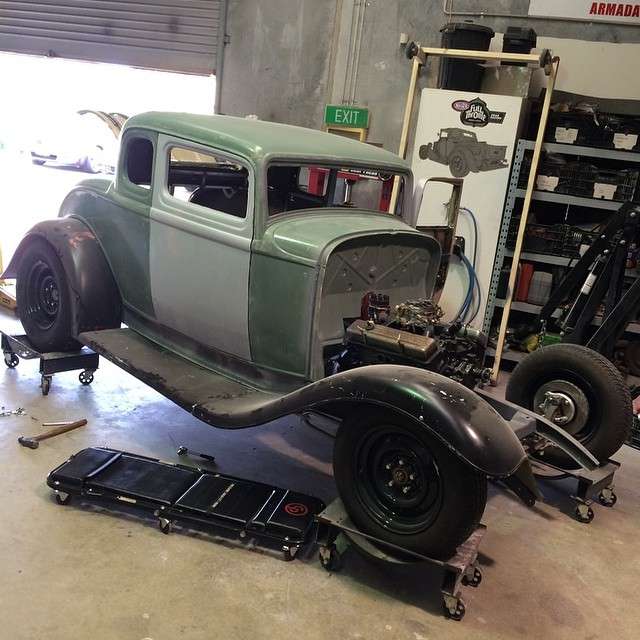 Fibreglass Hot Rod Body